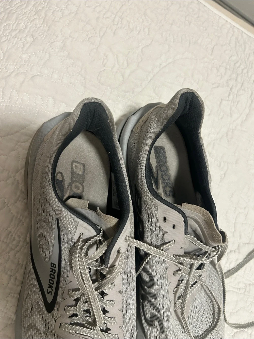 Brooks Men's Athletic Running Shoes - Light Gray with Black Accents